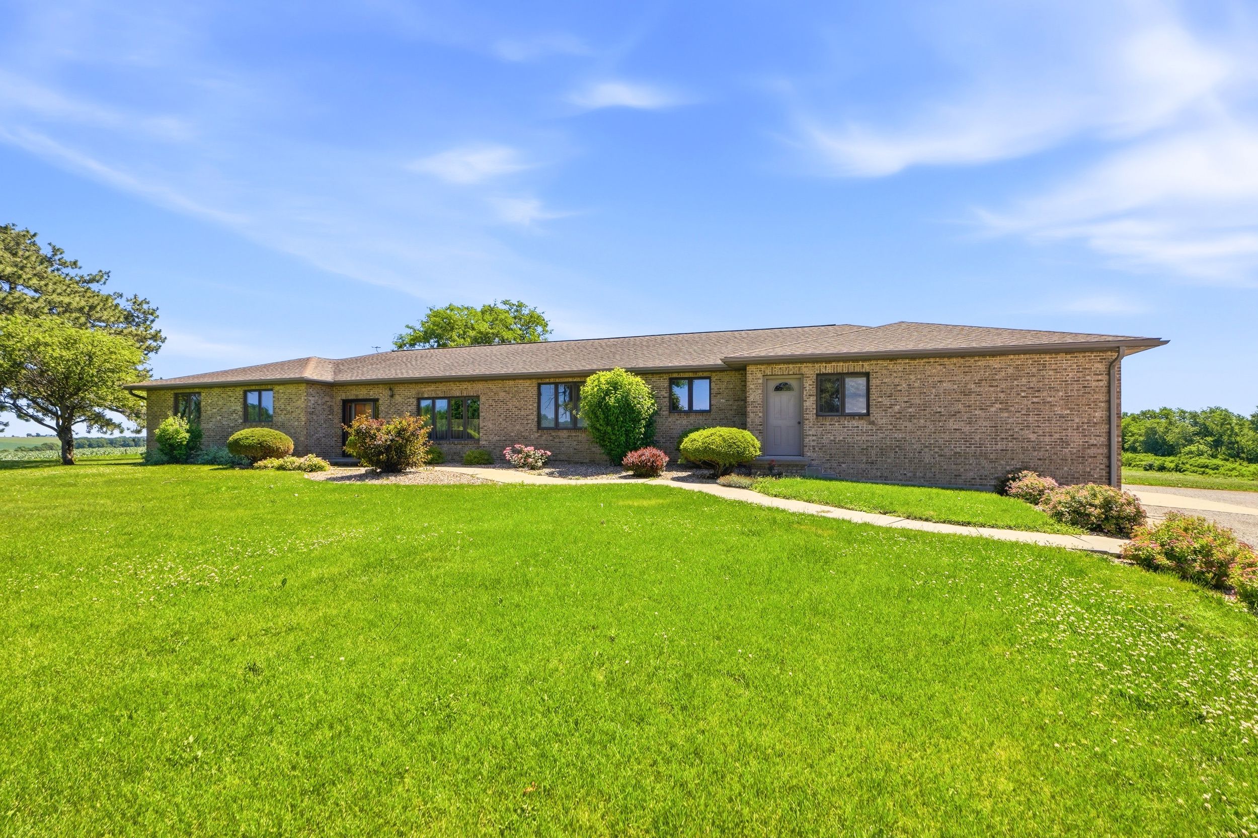 Listing Photo: 2276 400th ave-051